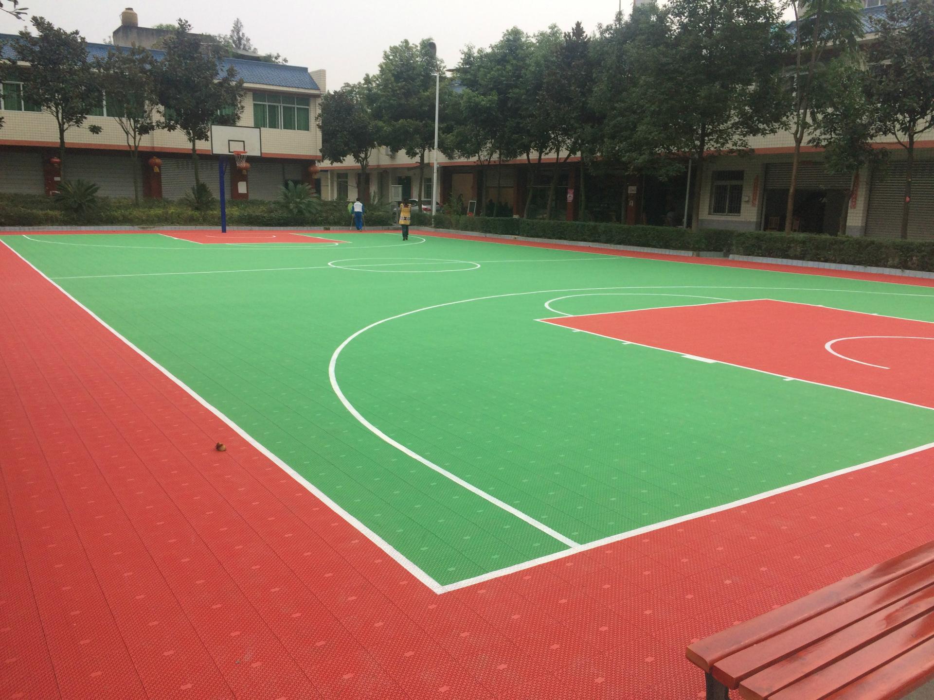 室外運(yùn)動(dòng)新選擇 戶外防滑懸浮拼裝地板的優(yōu)勢與應(yīng)用